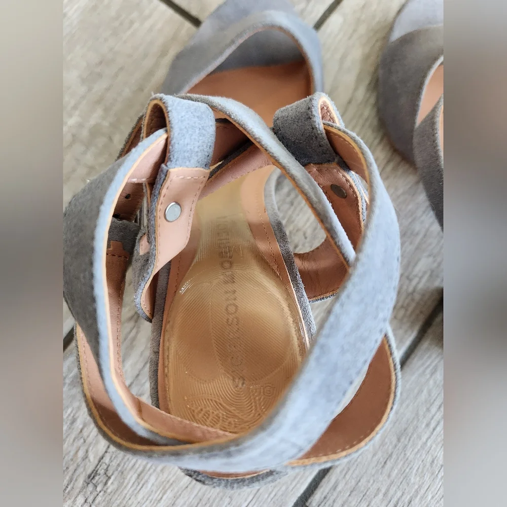 Sigerson Morrison Strappy‎ Sandals Sz 8 Cork Block Heels Padded insole Open Toe